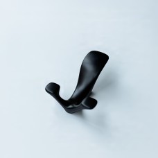 128 L ტანსაცმლის საკიდი BLACK