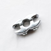 0010 დამჭერი 25 მმ მილისი ტრუბა 2 ლამინატზე