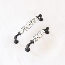 0733-96 სახელური ფაიფურის BLACK+WHITE მოხატული