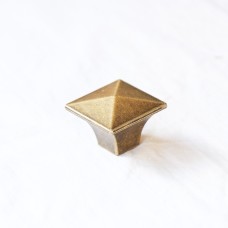 06227-0mm სახელური მეტალის პირამიდა კვდრატი DAB